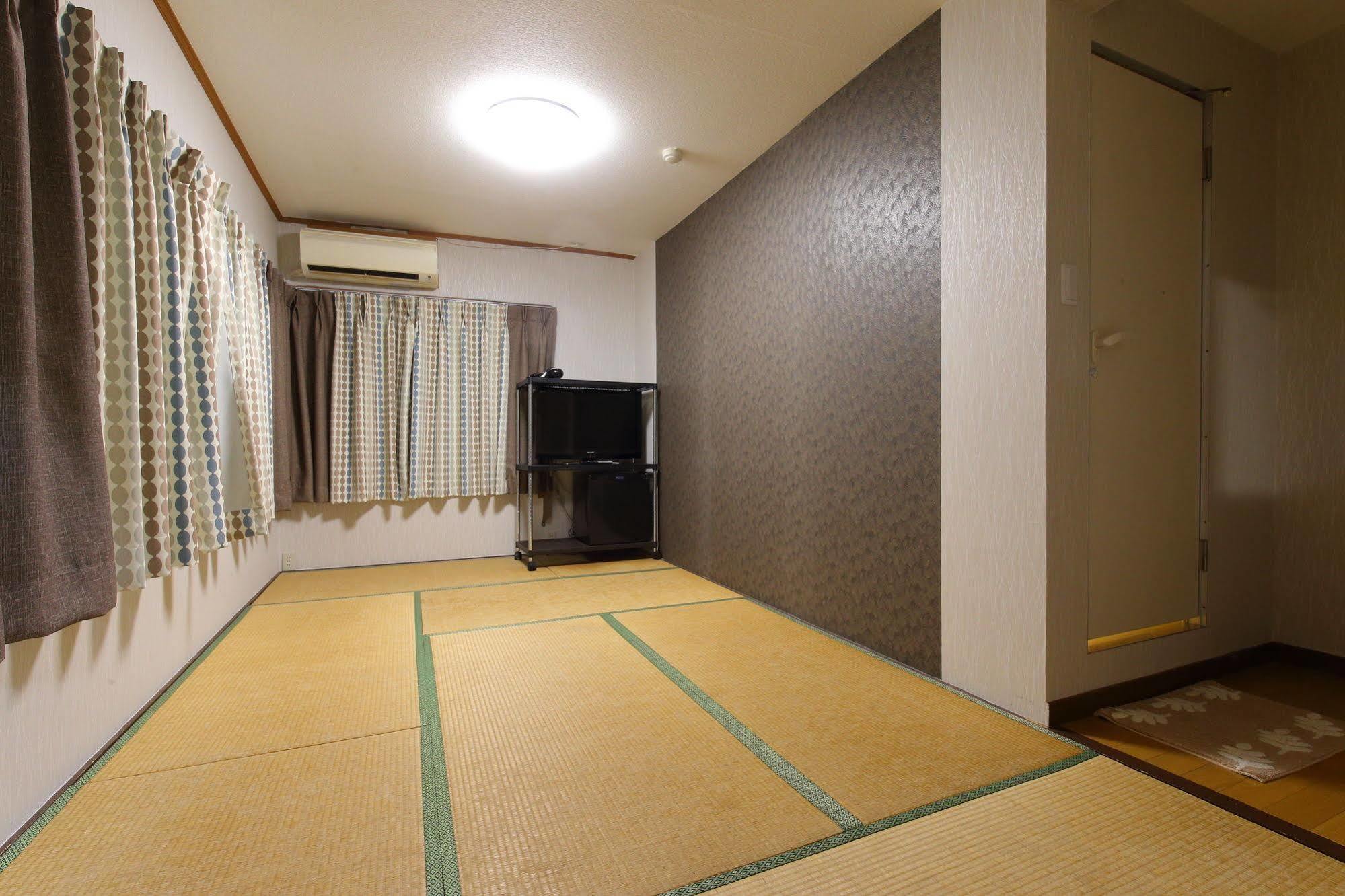 Haru Hotel Токио Экстерьер фото